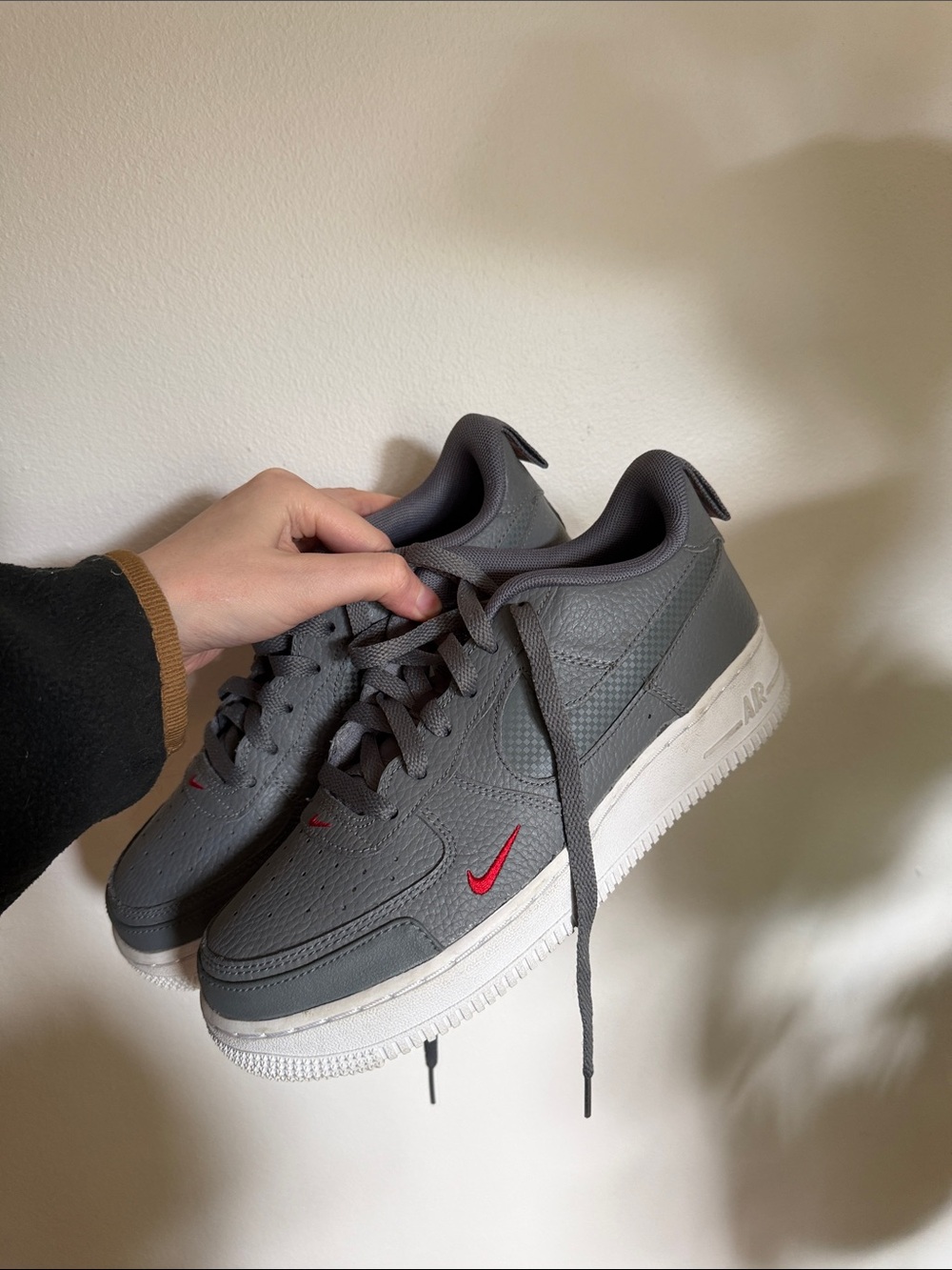 AIR FORCE 1 LV8 'SMOKE GREY' - Women’s US 8.5